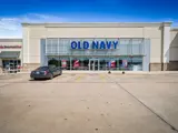 Exterior of front of Old Navy building apart of Southloop Crossing