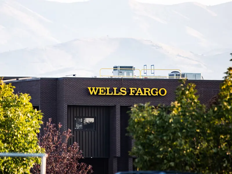 Exterior of Wells Fargo building apart of Alameda Plaza